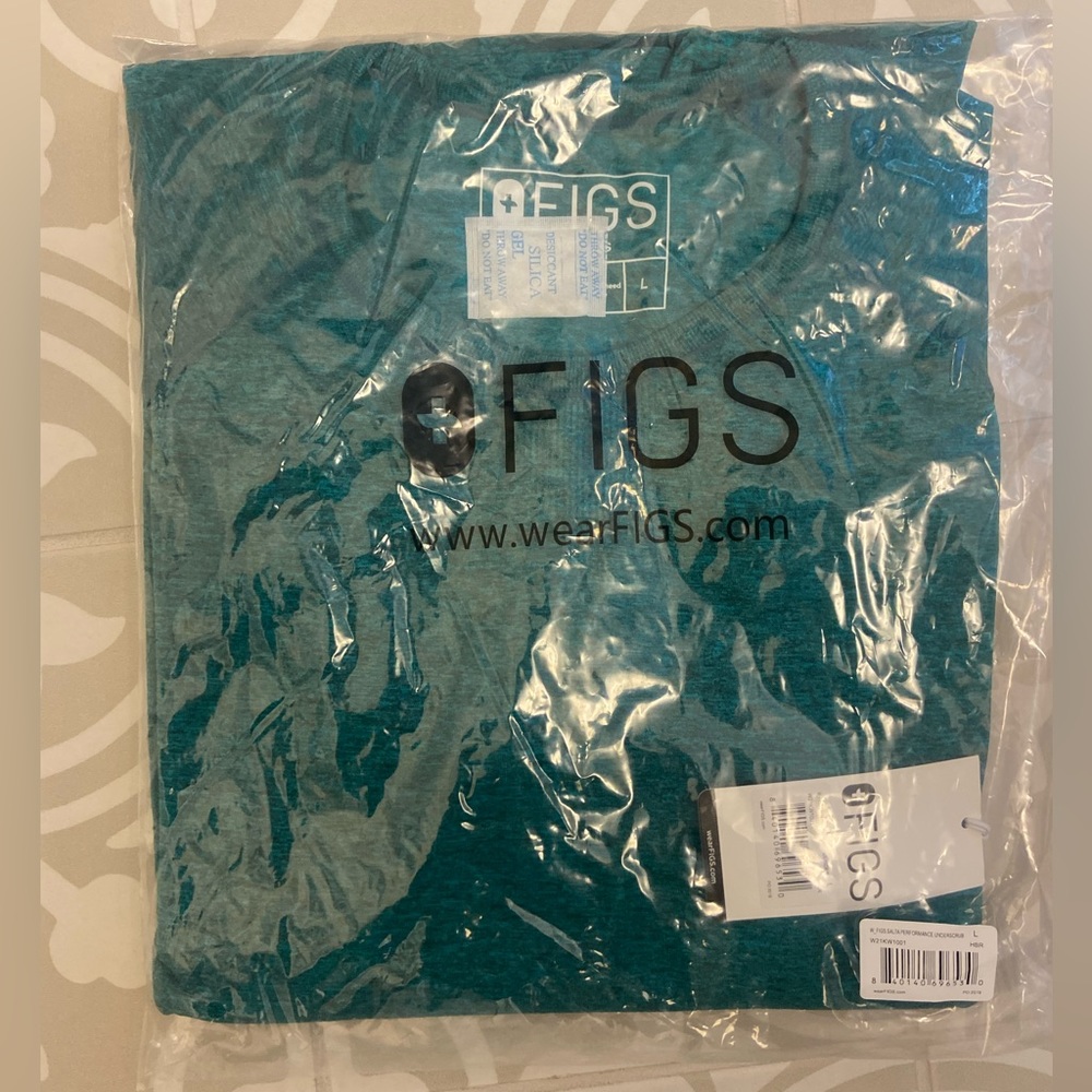 Figs Underscrub Salta Top- size Large (L)- Caribbean Blue- NWT